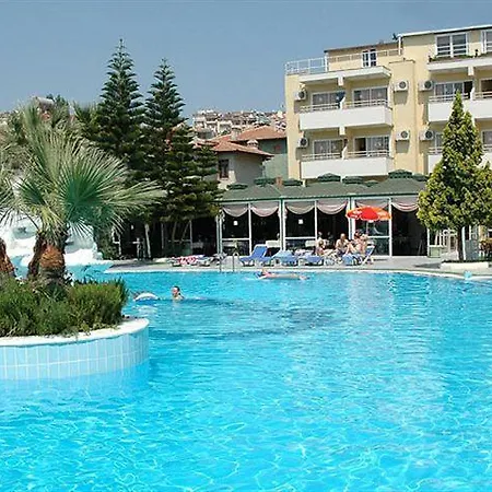 Tropicana Garden 3* كوشاداسيه